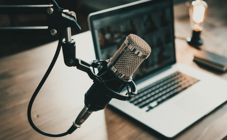 A Lifeline of Learning: Top 4 Medical Podcasts for the Health-Conscious and Curious