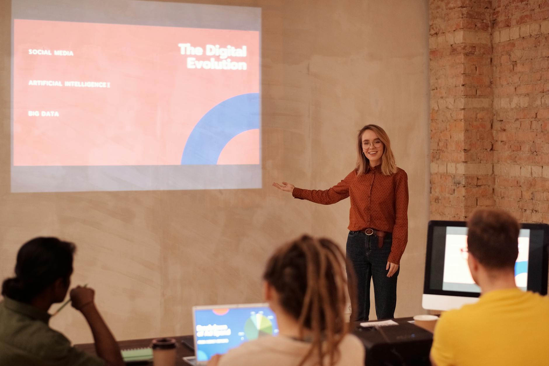 https://www.pexels.com/photo/a-woman-in-red-long-sleeve-shirt-6476783/